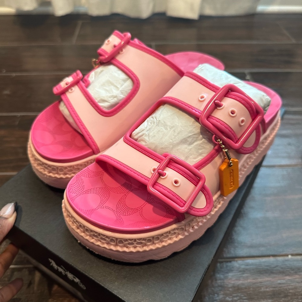 Coach Lucy Sandal